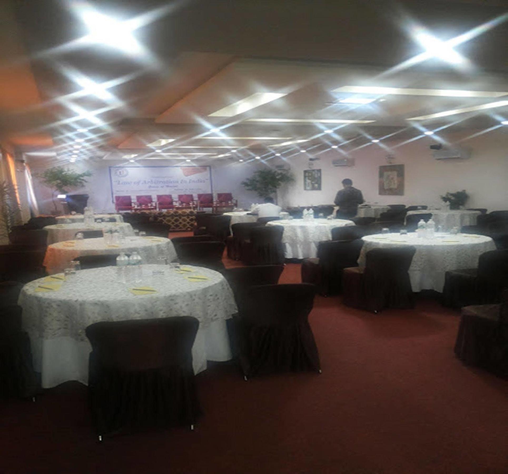 The Royal Plaza Gangtok Hotel Ngoại thất bức ảnh